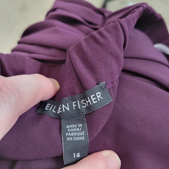 Eileen Fisher Burgundy Micropleated Skirt in 14 - Picture 4 of 4